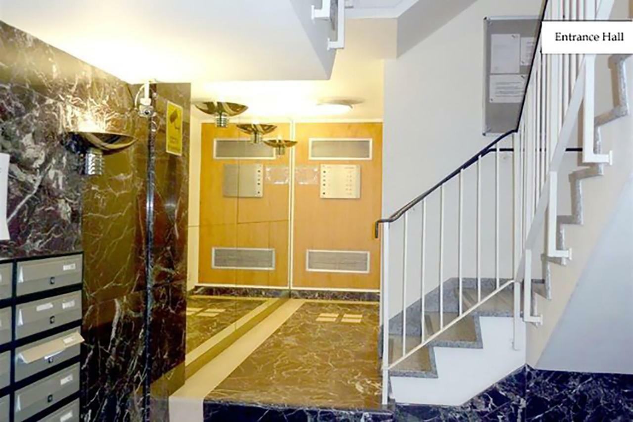 Superb Modern 3bed 2bath, Trendy Fitzrovia W1 By Oxford Street With Lots Of Local Info Provided